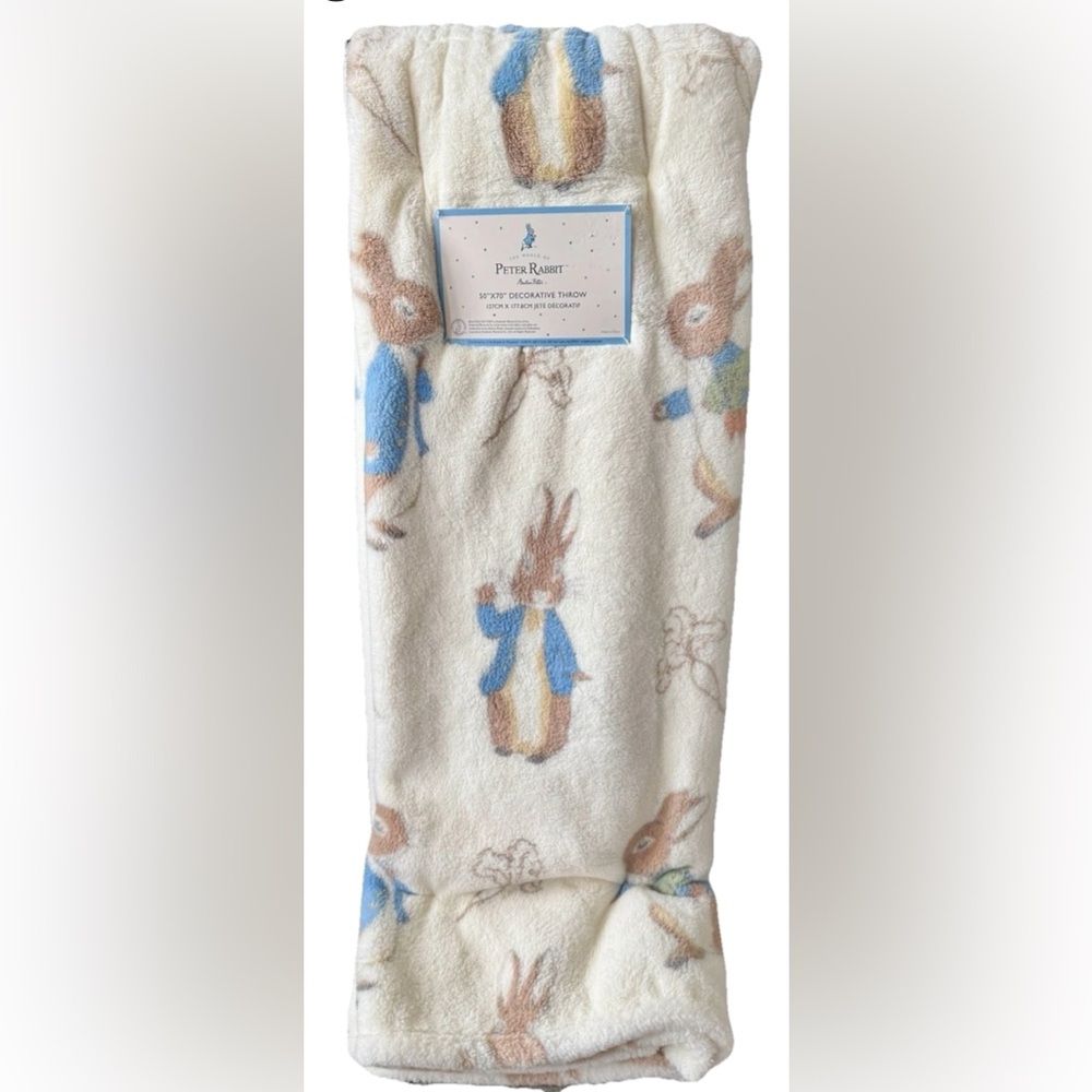 PETER RABBIT w/CARROTS OVERSIZED GARDEN EASTER THROW BLANKET SPRING SUMMER NEW